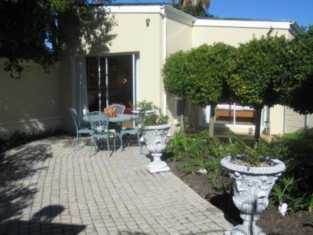Navona Constantia Guest Cottage เคปทาวน์ ภายนอก รูปภาพ
