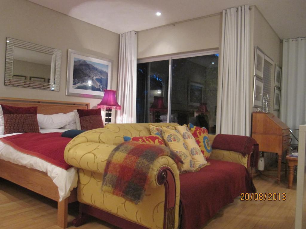 Navona Constantia Guest Cottage เคปทาวน์ ภายนอก รูปภาพ