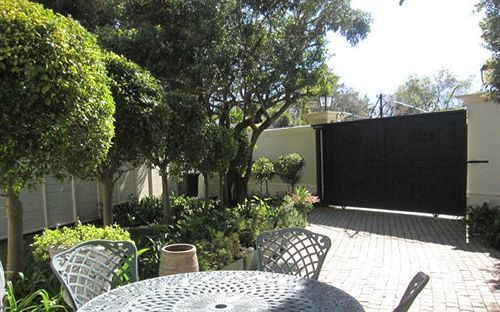 Navona Constantia Guest Cottage เคปทาวน์ ภายนอก รูปภาพ